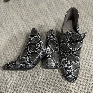 Snake print cutout booties